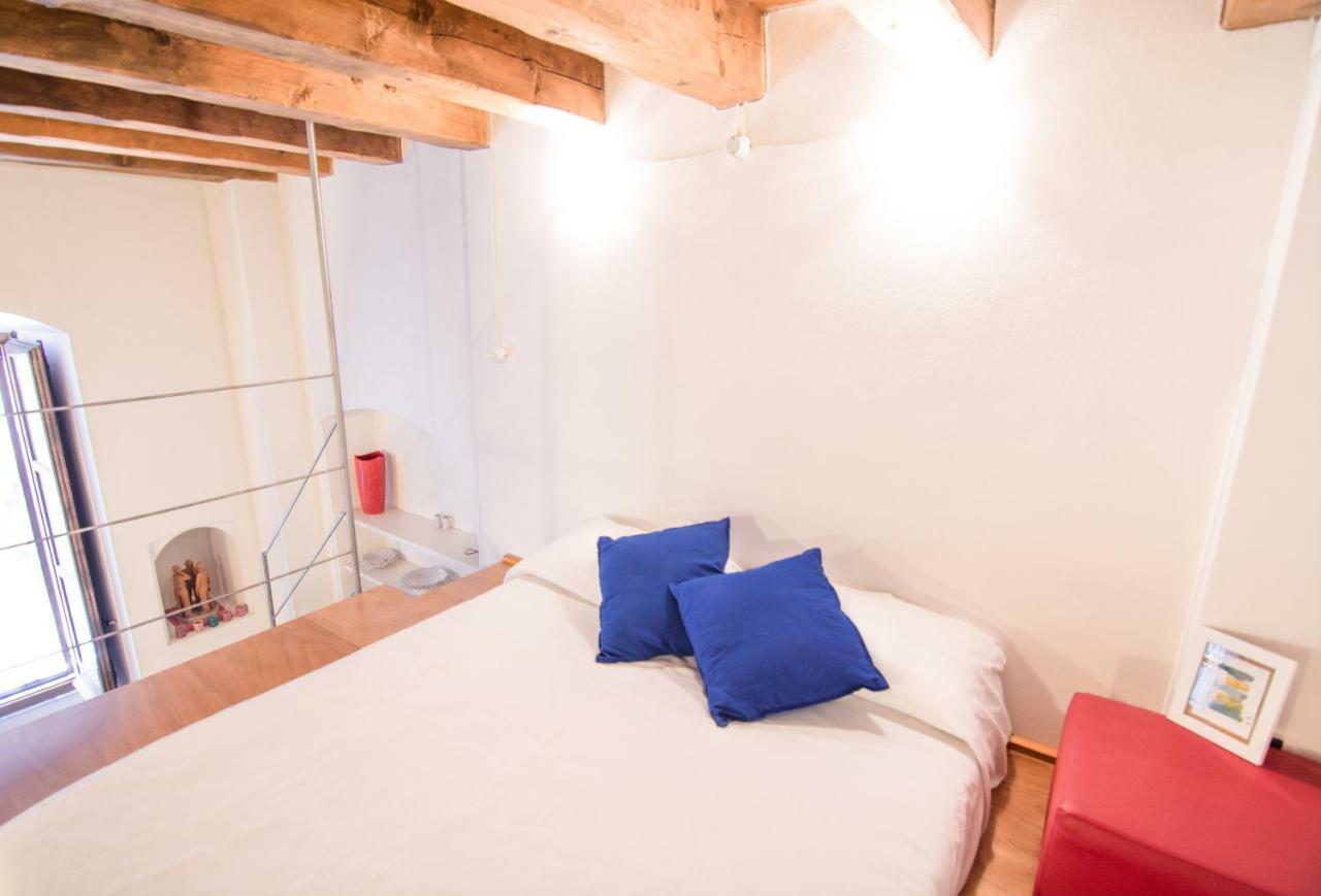 Modern Apartment In Historic Building Cagliari Exterior foto