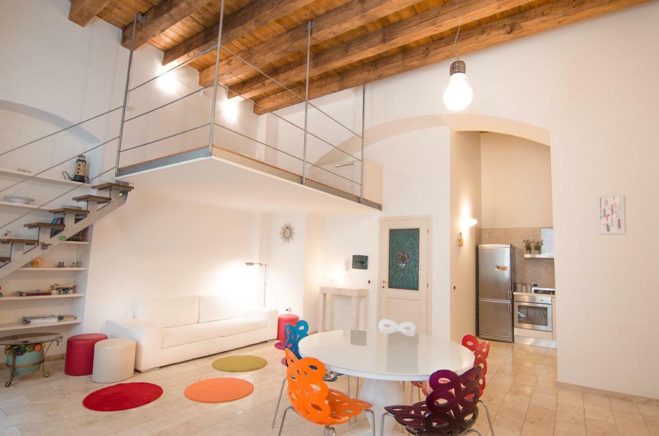 Modern Apartment In Historic Building Cagliari Exterior foto