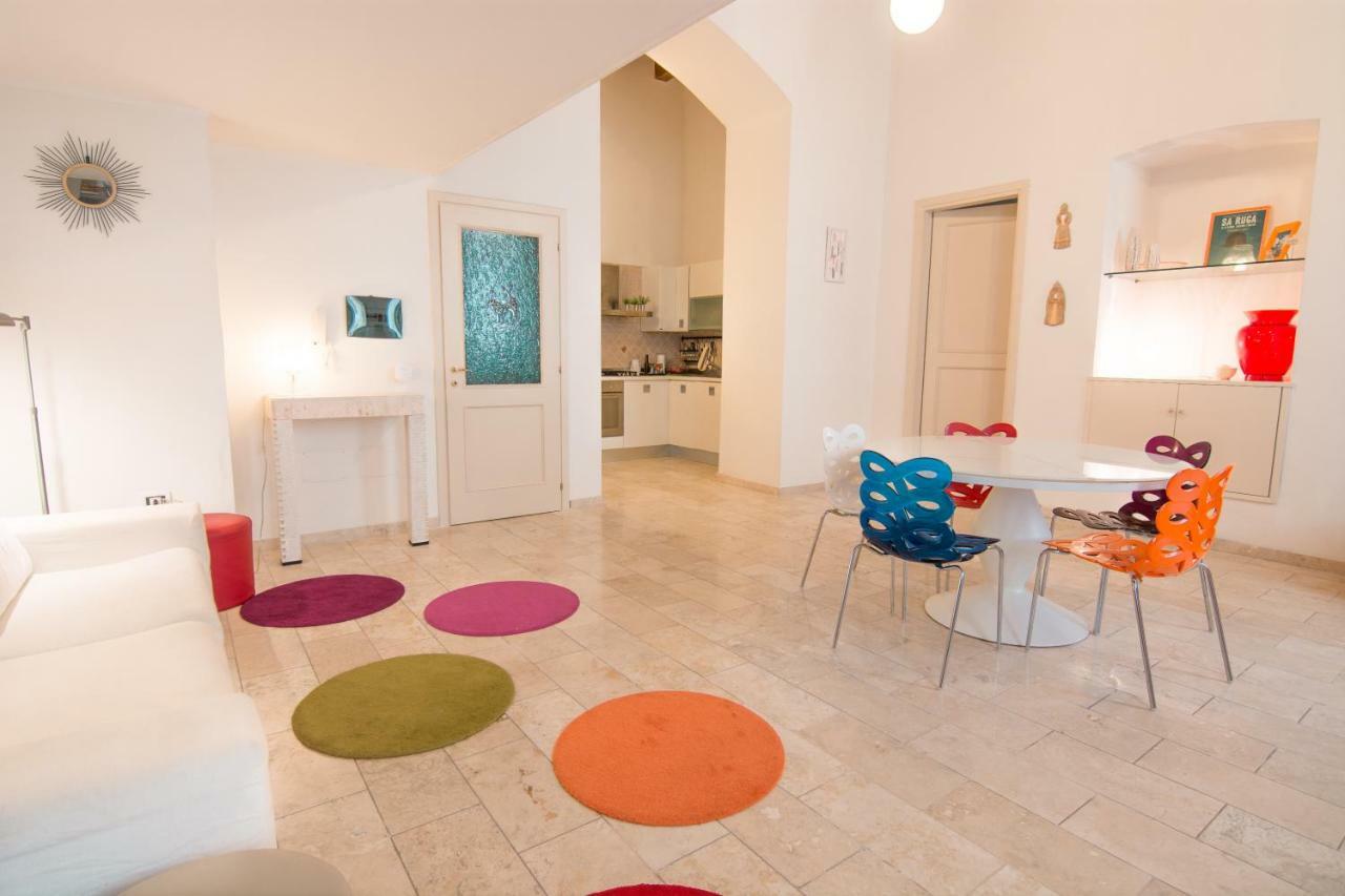 Modern Apartment In Historic Building Cagliari Exterior foto