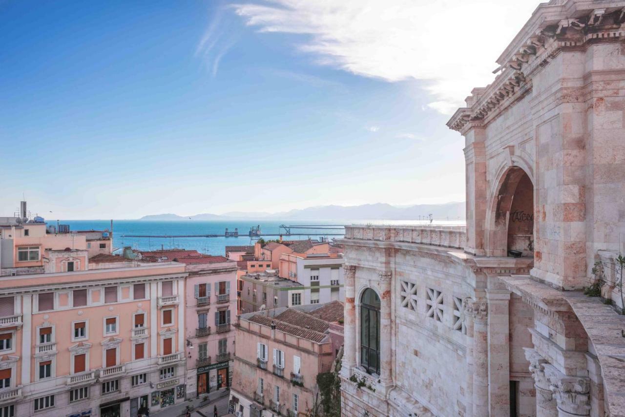 Modern Apartment In Historic Building Cagliari Exterior foto
