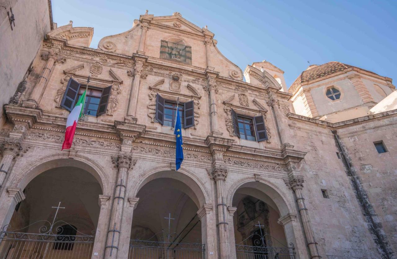 Modern Apartment In Historic Building Cagliari Exterior foto